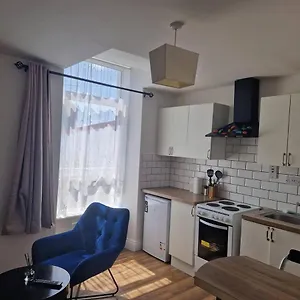  Apartment Beautiful 1-bed In Ireland